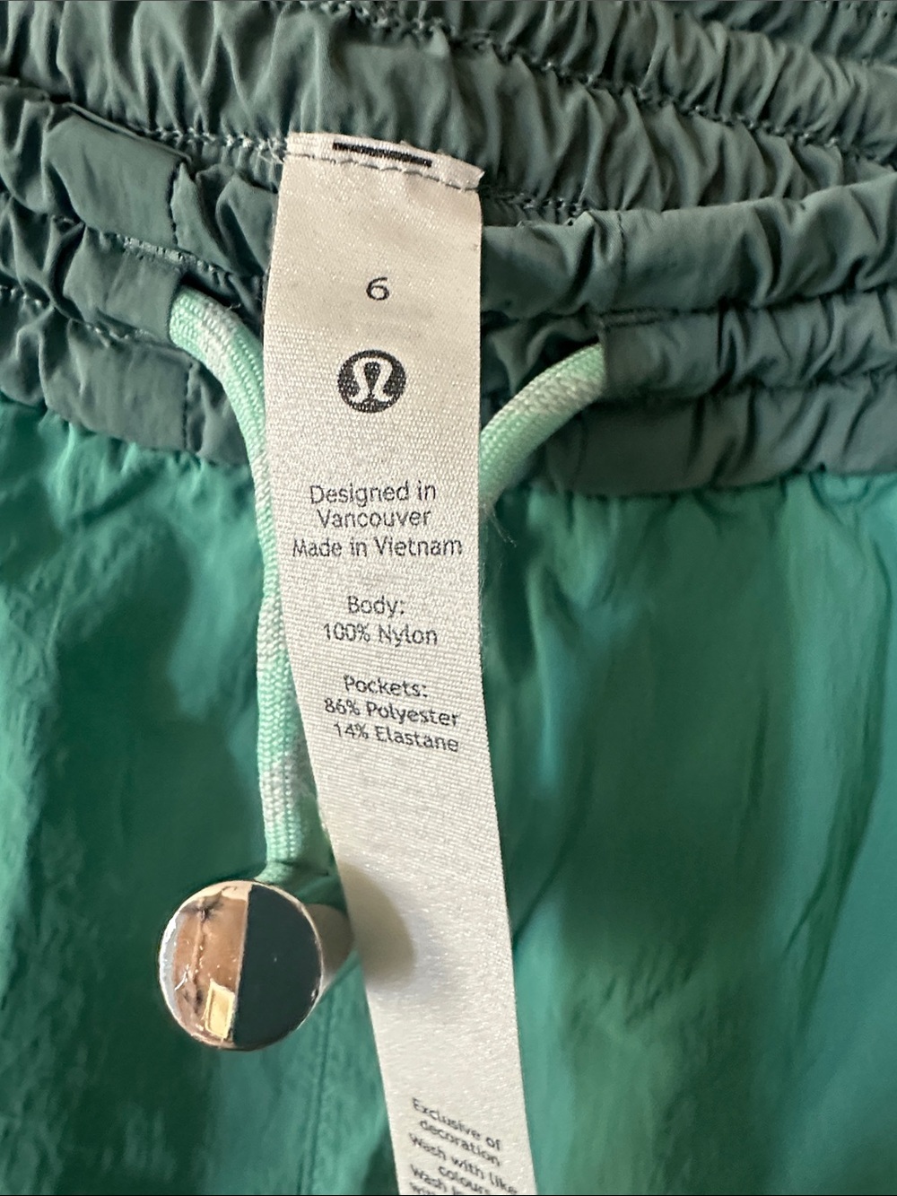 Lululemon Evergreen Short Tidewater Teal Water Repellent
size 6 - Picture 2 of 6